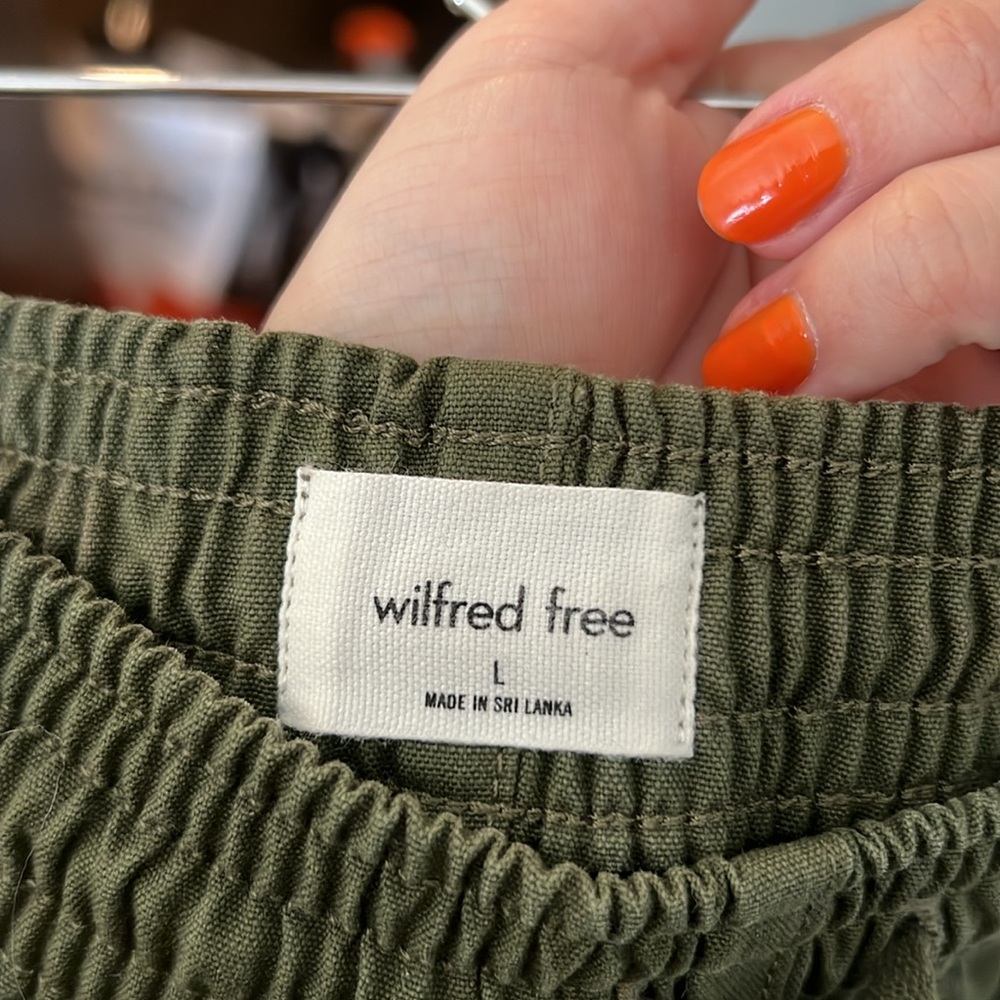 Aritzia brand Wilfred Free cargo drawstring pants - Picture 2 of 2